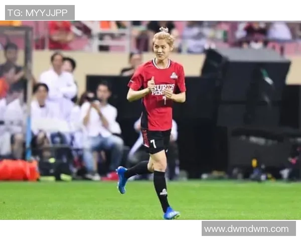 法国足球明星的妹妹如何在运动与时尚之间找到自己的独特定位